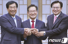 손 맞잡은 대구·경산·영천시 단체장들