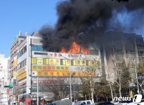 인천 5층 상가 인공 암벽등반장 화재