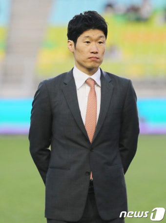 박지성, 축구협회 유스전략본부장 사임…이유는?