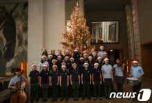 캐롤 합창하는 서울외국인학교 어린이 합창단