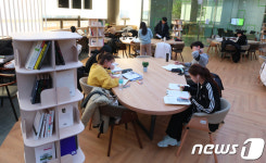 휴게소 같은 독서실