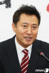 발언하는 오세훈 위원장