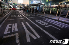 택시 파업에 텅 빈 승강장