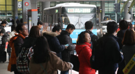 군북개인택시 앞 | '택시월급제·버스 준공영제' 군불때기에 택시·버스요금 '들썩'