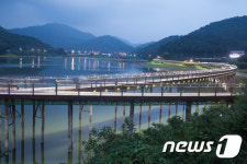 전주 아중호수 순환산책로 개통…도심 속 힐링공간