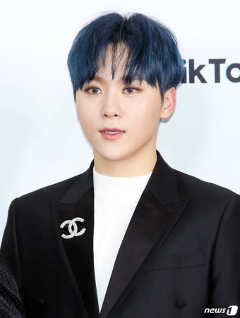 세븐틴 승관, 오늘은 블루 남신