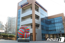 구로구 신도림역 2번출구 국제문화예술거리로