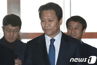 국회 출석한 임종석 비서실장