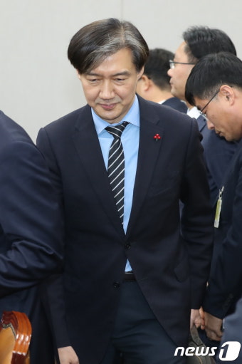 국회 운영위 출석한 조국 민정수석