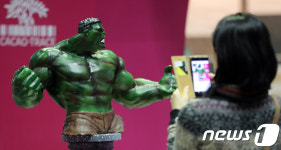초콜릿으로 만든 헐크 화나면 녹을까?