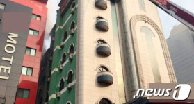 원주 모텔서 화재…5명 구조·2명 연기 흡입