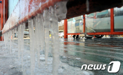 셀프세차장 안전시설 낙제점…도로반사경 등 안전시설 없어