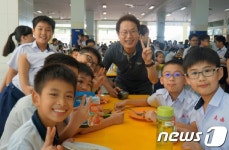 조희연 서울시교육감, 싱가포르 난치아우초등학교 방문