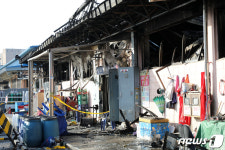 화마가 휩쓸고 간 울산농수산물도매시장