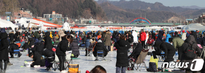 평창송어축제장 인산인해
