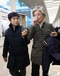 귀국하는 강경화 장관