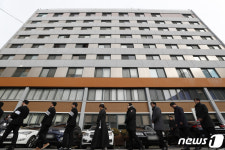 (주)청파의료재단수원중앙병원장 | 故 윤한덕 중앙응급의료센터장을 떠나보내며