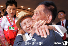 한국보도사진상 제너럴 뉴스 최우수상에 꿈같은 재회