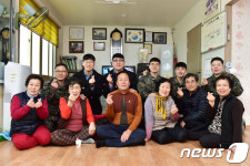 해군 6항공전단 정비대대, 포항 자매마을서 봉사활동