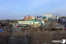 롯데 광주 첨단지구에 49층 주상복합 추진…상인 등 반발