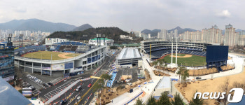 한눈에 보는 마산야구장과 창원NC파크 마산구장