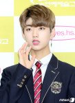 원더나인 정진성, 박성원 입학 축하하러 왔어요