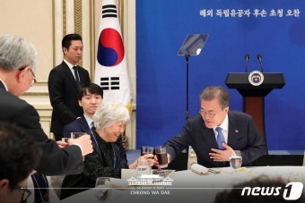 윤석열 대통령, 독립유공자 후손과 오찬, 독립 영웅의 희생을 기리며 국민의 주인이 되는 나라 되찾을 것 강조