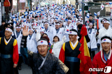 안동 뒤덮은 독립의 횃불 행렬