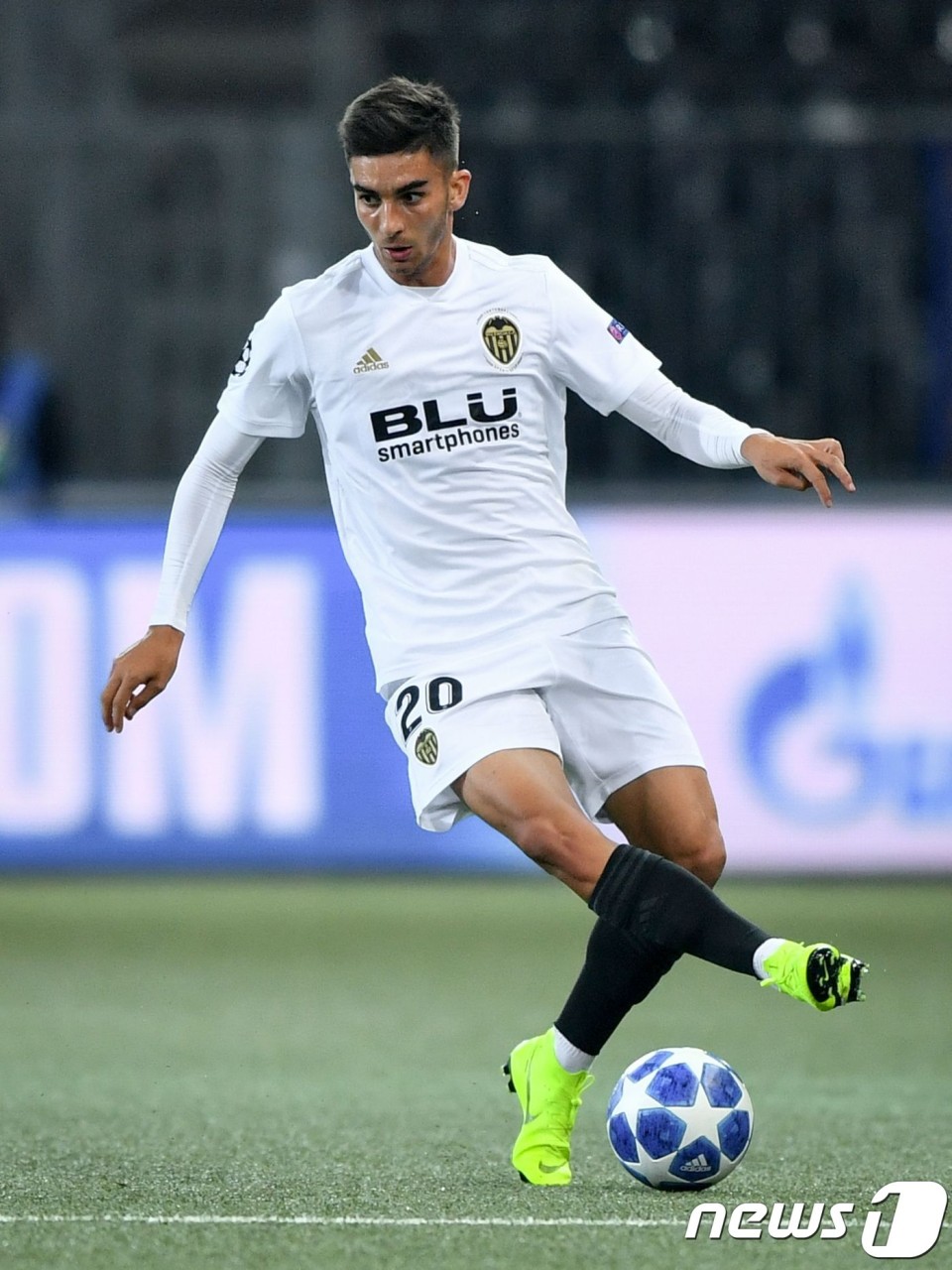 이강인, PSG 유로파리그 첫 승리에 핵심적 역할 기여