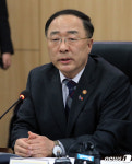 국책연구단지 기관장과 간담회 갖는 홍남기 경제부총리