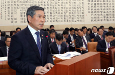 정경두 北 미사일 관련 시설 면밀히 파악…영변 안에 분강 포함