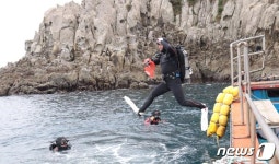 [고치 Green 제주]① 바닷속까지 쓰레기성…다이버들이 나섰다