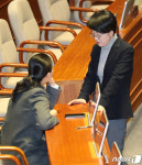 이야기 나누는 박선숙·권은희