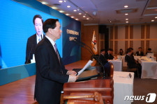 조양호 회장 "전사적 경영체질 개선으로 100년 기업 도약할 것"