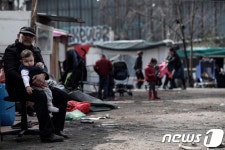 아이들 잡아간다는 가짜뉴스에 몸살앓는 집시들