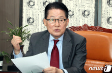 김학의 전 법무부 차관의 CD동영상 관련 기자간담회 하는 박지원 의원