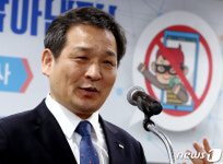 인사말 하는 문용식 원장