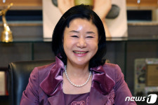 김정문알로에 회장, 교사→주부→대리점주→회장…무서운 게 없었다 엄마라서