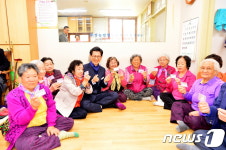 고창군, 80세 이상 노인들에 경로 이·미용카드 지급