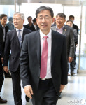 세종청사에 도착한 박양우 문화체육관광부 장관