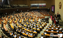 3월 국회도 빈손…4·3 보선 선전한 野, 대여공세 강화 예고