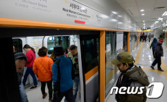인천 지하철 1호선 원인재역서 전동차 30분간 멈춰
