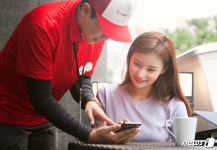 카톡사용법 알려드립니다…SKT 스마트폰교실 노인 2000명 수강