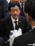 진주아파트 희생자 합동분향소 찾은 진영 장관
