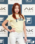 휠라 인티모 아웃핏 스타일 쇼 참석한 한혜진