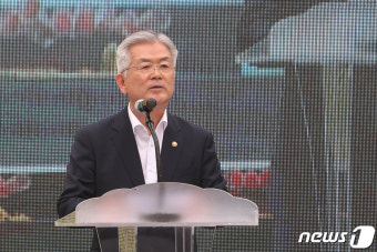 세계 책과 저작권의 날 행사...축사하는 김용삼 문화체육관광부 1차관