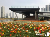 인천 청라호수공원 한눈에 조망…전망데크 25일 개방