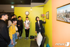롯데월드, 충북 제천 한송중학교 대상 직업 체험 활동 진행