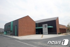 서천군, 장항농어촌공공도서관 개관…장난감도서관 등 갖춰 