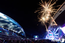 폭죽 터지는 광주슈퍼콘서트
